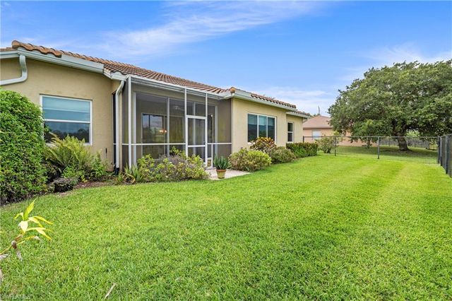 3323 Mystic River DR, Naples, FL 34120