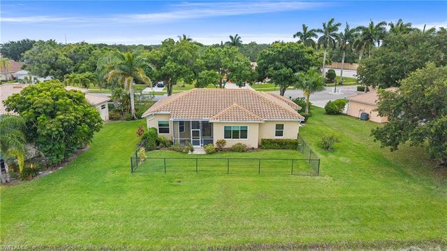 3323 Mystic River DR, Naples, FL 34120
