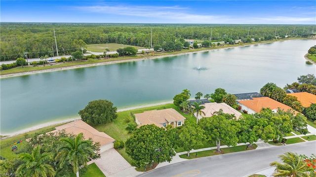 3323 Mystic River DR, Naples, FL 34120