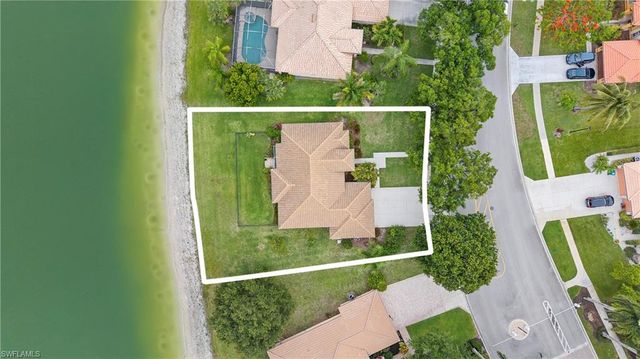 3323 Mystic River DR, Naples, FL 34120