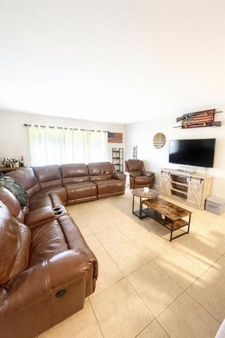 4052 N Pine Island Road 1c, Sunrise, FL 33351