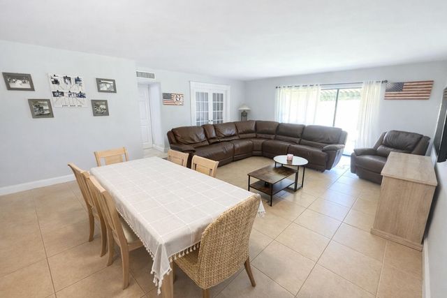4052 N Pine Island Road 1c, Sunrise, FL 33351