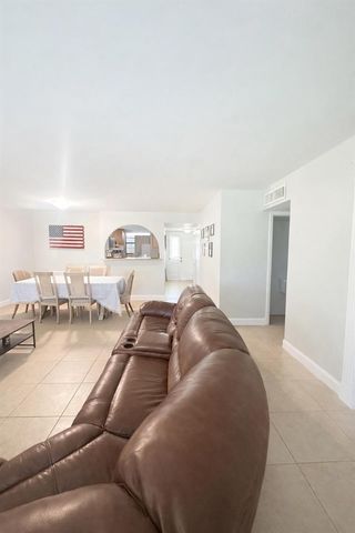 4052 N Pine Island Road 1c, Sunrise, FL 33351