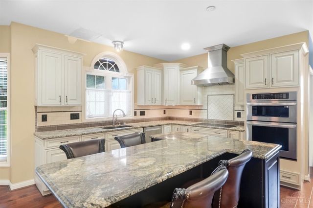 7649 Hunters Trail, West Chester, OH 45069