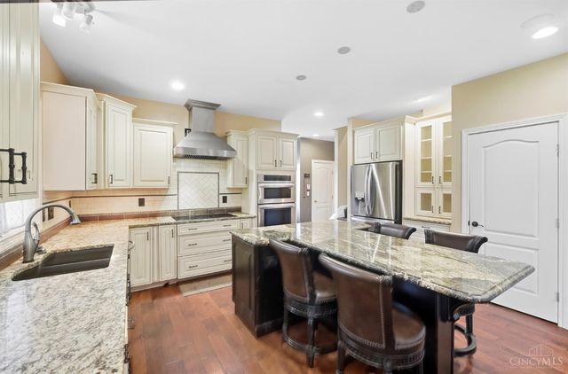 7649 Hunters Trail, West Chester, OH 45069
