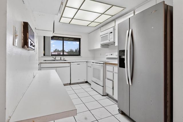 230 ORIENTA POINT STREET 230, Altamonte Springs, FL 32701