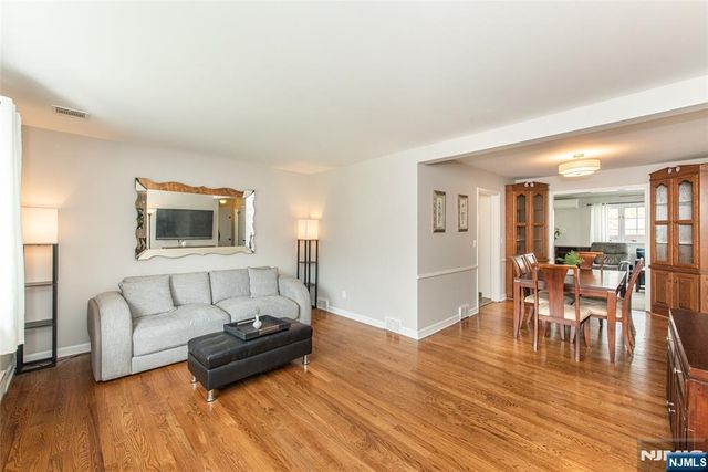 86 Deerfield Road, West Caldwell, NJ 07006