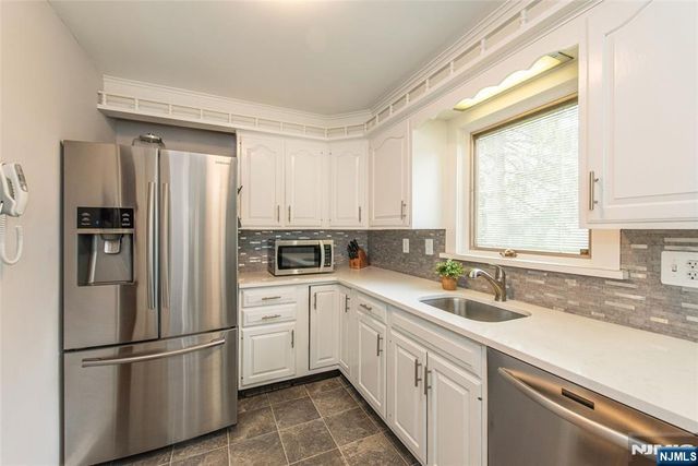 86 Deerfield Road, West Caldwell, NJ 07006