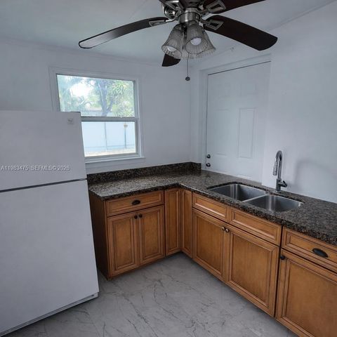 9441 Caribbean Blvd, Cutler Bay, FL 33189