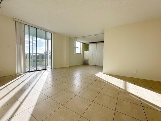 5301 NW 2nd Avenue 401, Boca Raton, FL 33487
