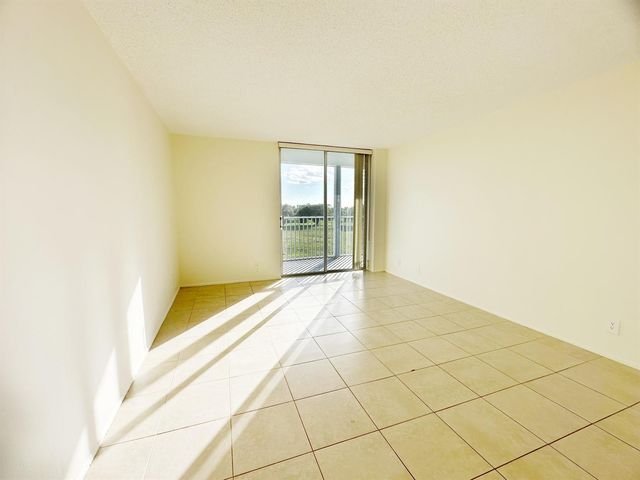 5301 NW 2nd Avenue 401, Boca Raton, FL 33487