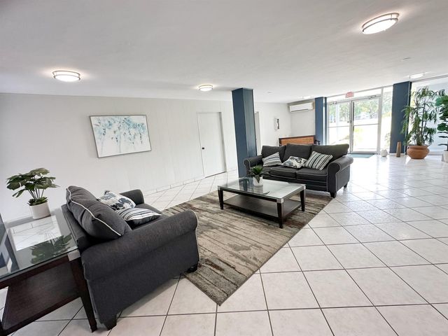 5301 NW 2nd Avenue 401, Boca Raton, FL 33487