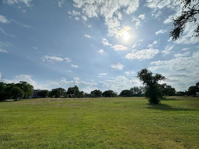 5301 NW 2nd Avenue 401, Boca Raton, FL 33487