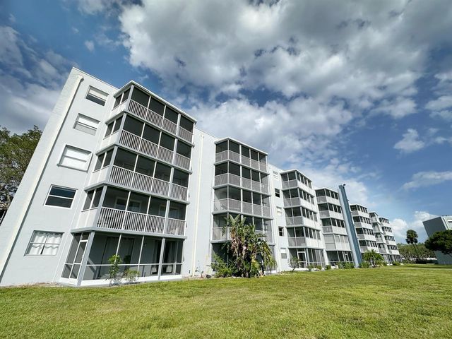 5301 NW 2nd Avenue 401, Boca Raton, FL 33487
