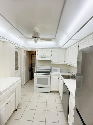5301 NW 2nd Avenue 401, Boca Raton, FL 33487