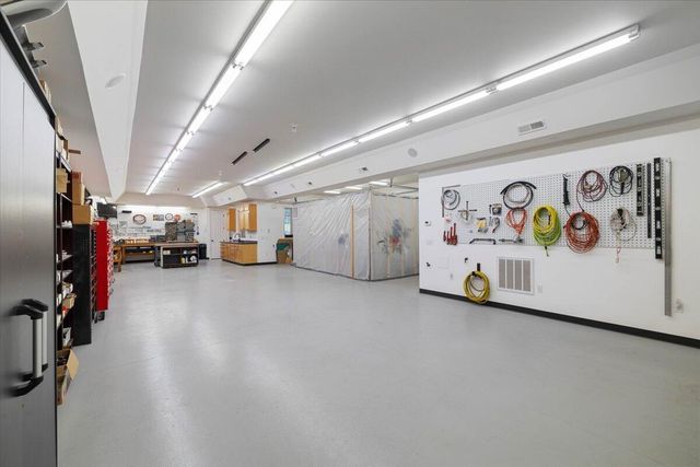 4255 Fortress DR, Blacksburg, VA 24060