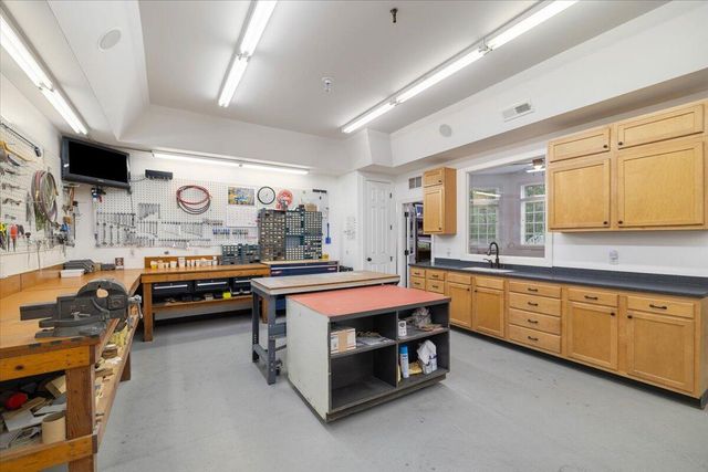 4255 Fortress DR, Blacksburg, VA 24060