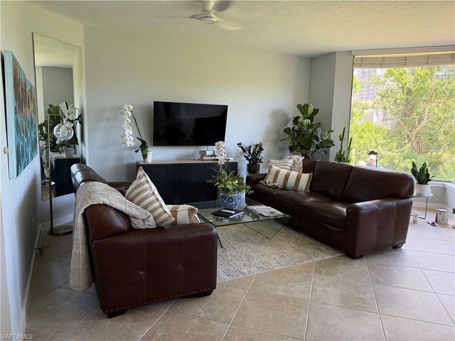 5555 Heron Point DR 101, Naples, FL 34108
