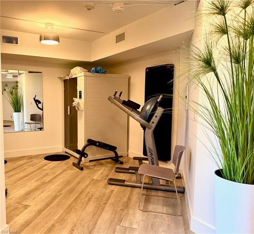 5555 Heron Point DR 101, Naples, FL 34108