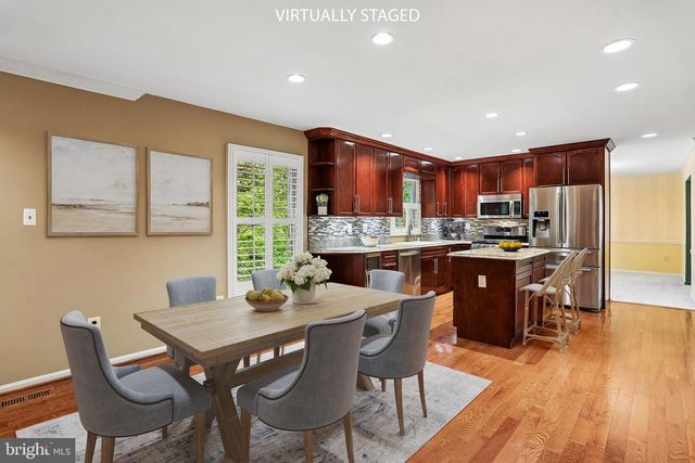 110 SUMMIT HALL RD, Gaithersburg, MD 20877