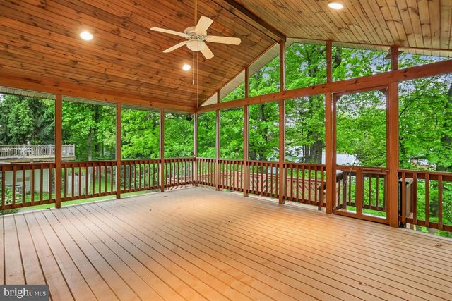 110 SUMMIT HALL RD, Gaithersburg, MD 20877