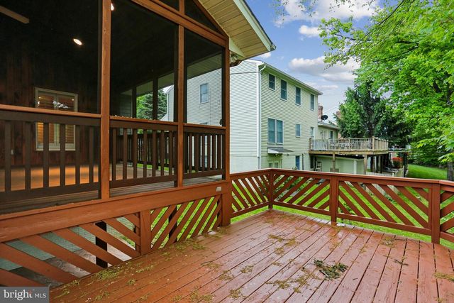 110 SUMMIT HALL RD, Gaithersburg, MD 20877