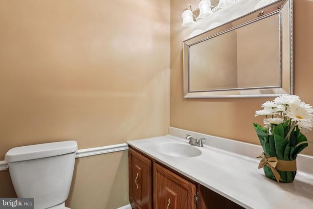 110 SUMMIT HALL RD, Gaithersburg, MD 20877