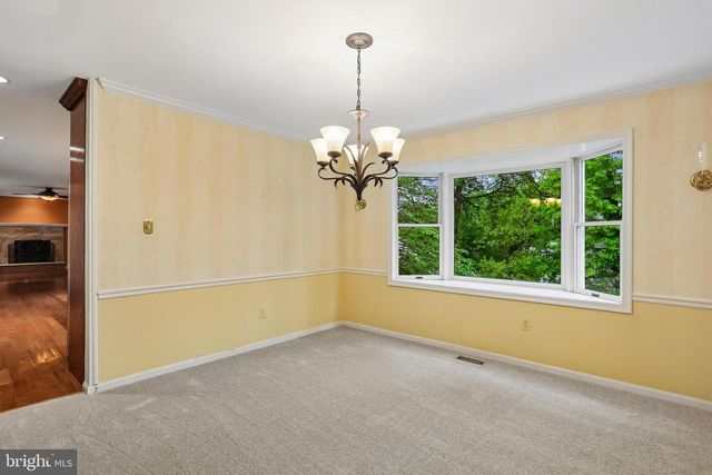 110 SUMMIT HALL RD, Gaithersburg, MD 20877