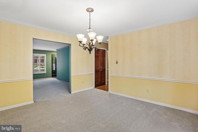 110 SUMMIT HALL RD, Gaithersburg, MD 20877