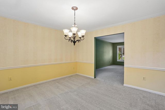 110 SUMMIT HALL RD, Gaithersburg, MD 20877