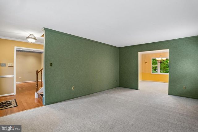 110 SUMMIT HALL RD, Gaithersburg, MD 20877