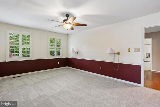 110 SUMMIT HALL RD, Gaithersburg, MD 20877