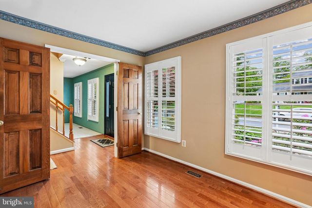 110 SUMMIT HALL RD, Gaithersburg, MD 20877