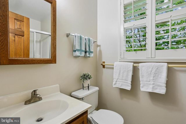 110 SUMMIT HALL RD, Gaithersburg, MD 20877