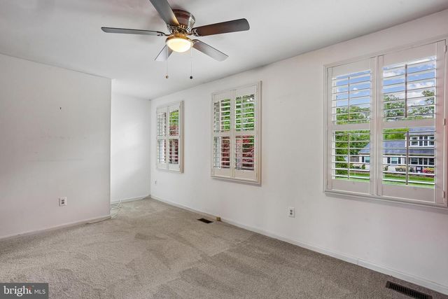 110 SUMMIT HALL RD, Gaithersburg, MD 20877