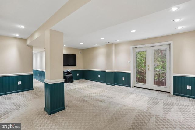 110 SUMMIT HALL RD, Gaithersburg, MD 20877