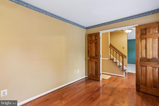 110 SUMMIT HALL RD, Gaithersburg, MD 20877