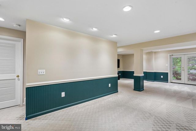 110 SUMMIT HALL RD, Gaithersburg, MD 20877