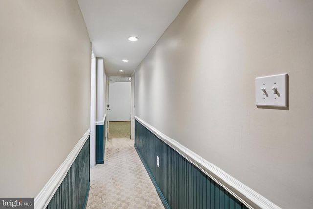 110 SUMMIT HALL RD, Gaithersburg, MD 20877