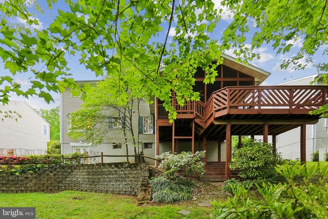 110 SUMMIT HALL RD, Gaithersburg, MD 20877