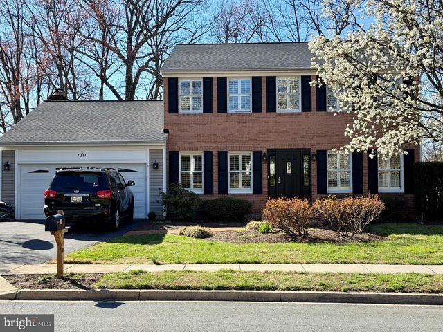 110 SUMMIT HALL RD, Gaithersburg, MD 20877