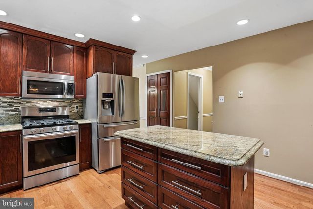 110 SUMMIT HALL RD, Gaithersburg, MD 20877