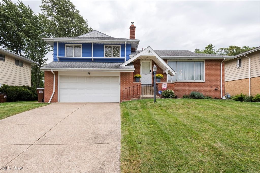 6921 Hollywood Drive, Parma, OH 44129