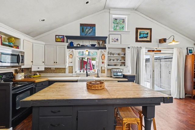 7774 E Saint Huberts Trail, Hesperia, MI 49421