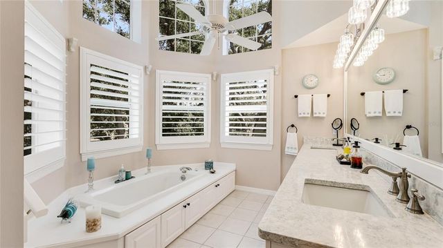 2306 64TH STREET W 17, Bradenton, FL 34209