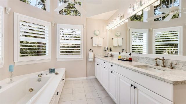 2306 64TH STREET W 17, Bradenton, FL 34209