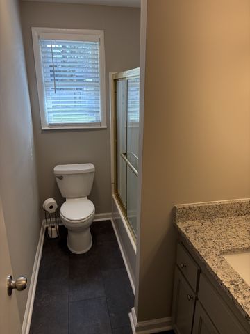 304 Hickory Dr, Old Hickory, TN 37138