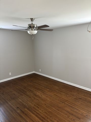 304 Hickory Dr, Old Hickory, TN 37138