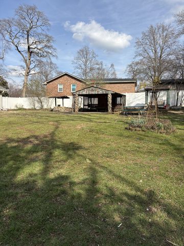 304 Hickory Dr, Old Hickory, TN 37138