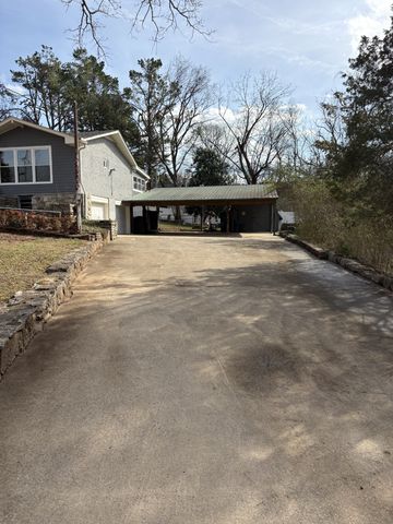 304 Hickory Dr, Old Hickory, TN 37138